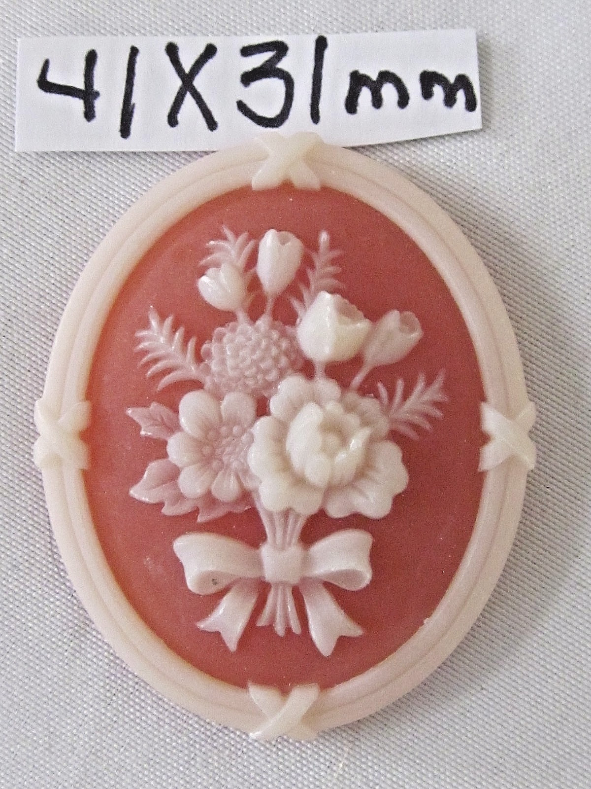 * SALE* VTG CAMEOS 40x30mm HUGE 17piece LOT JEWELRY RESIN FINDINGS REPAIR CRAFTS