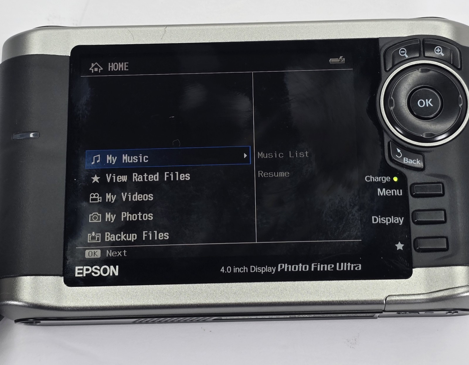 Epson P-3000 Multimedia Storage 4" Display Viewer w/ Charger & Case Tested Works