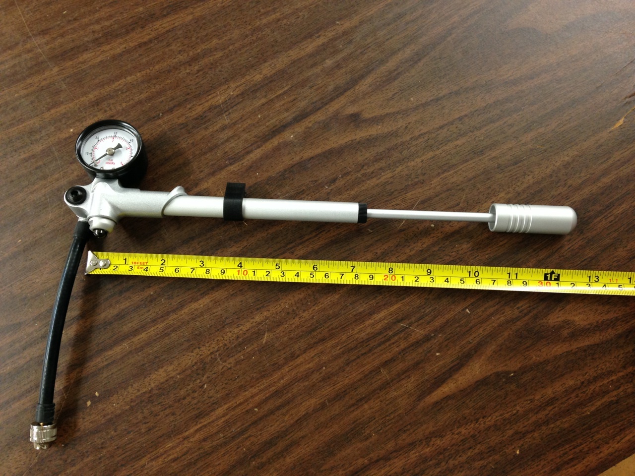 60 PSI REAR AIR SHOCK PUMP W/ METAL HANDLE FOR HARLEY DAVIDSON TOURING MODELS