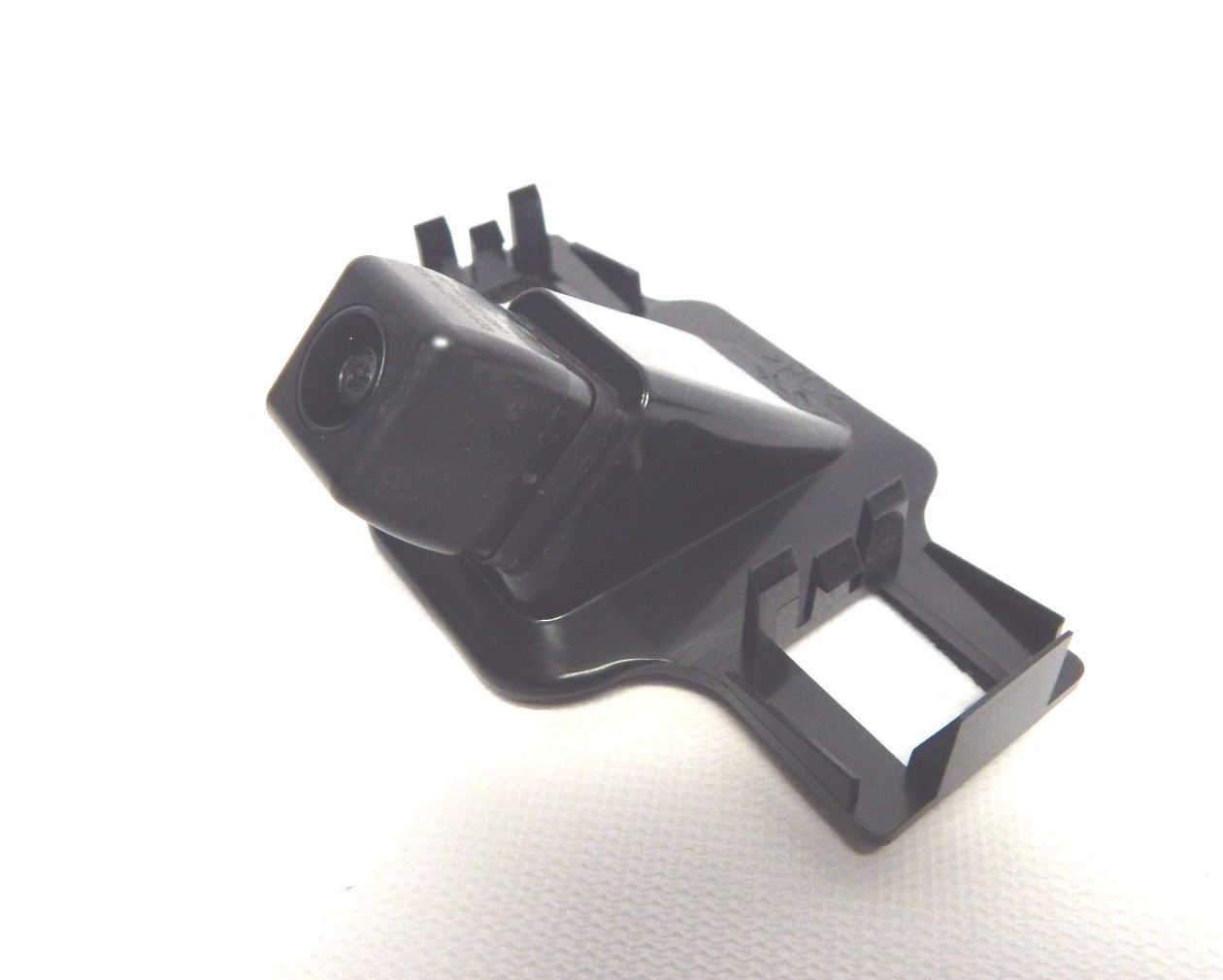 New OEM 2012-2015 Toyota Venza Rear View Backup Camera Lift Gate Monitor Back