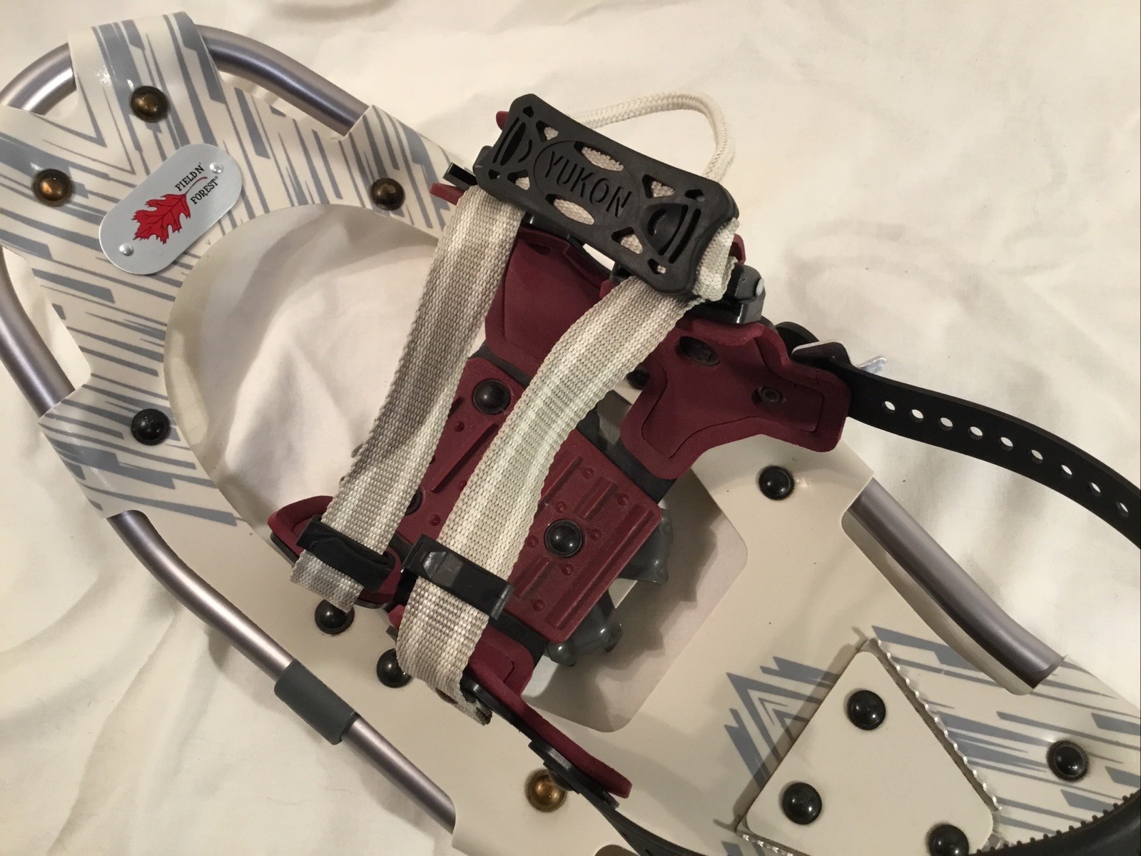 Field N Forest Winter Trail III 825 Snow Shoes Yukon