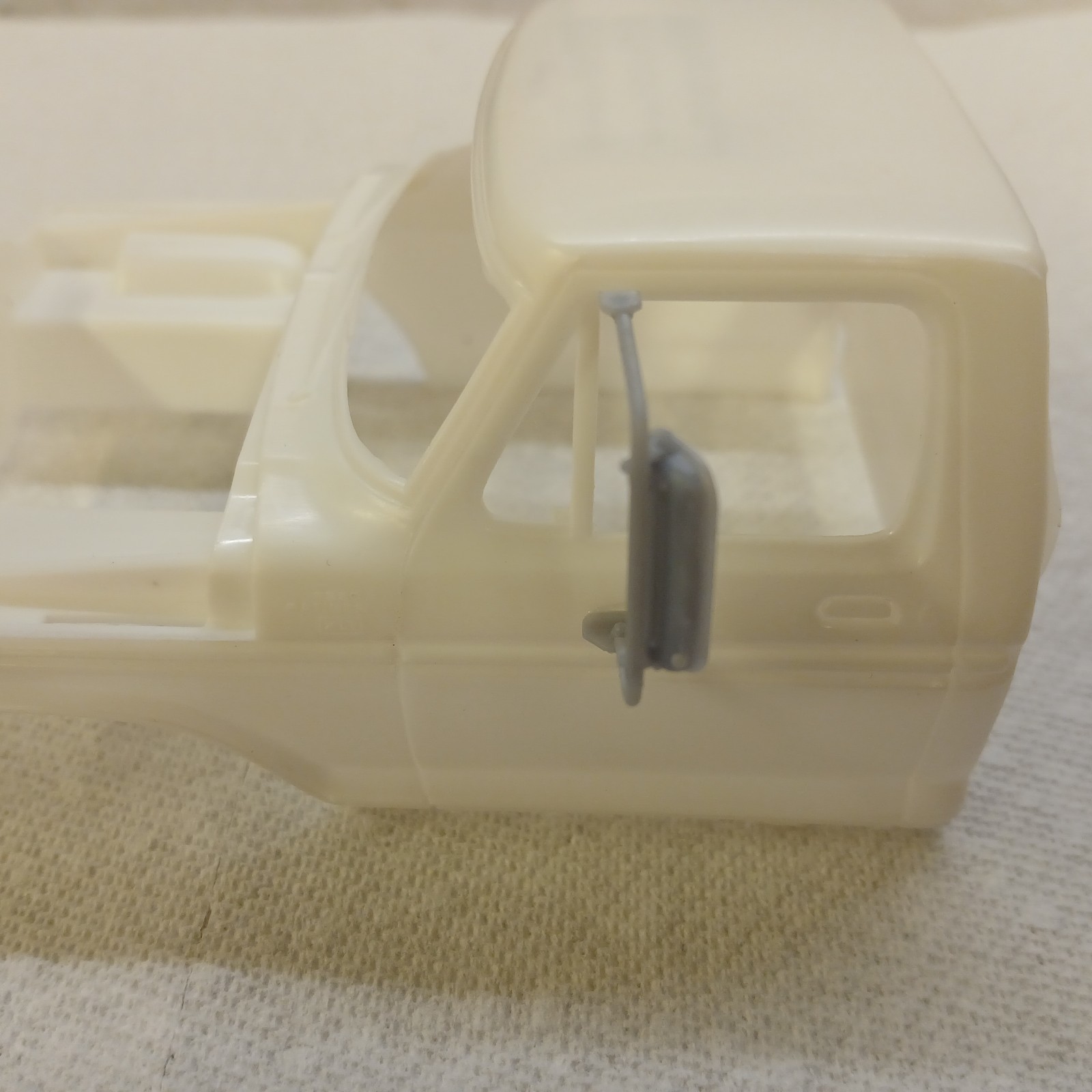 Vintage 1973 - 1979 Ford F-Series West Coast Jr. Side Mirrors Pair 3D Resin 1/25