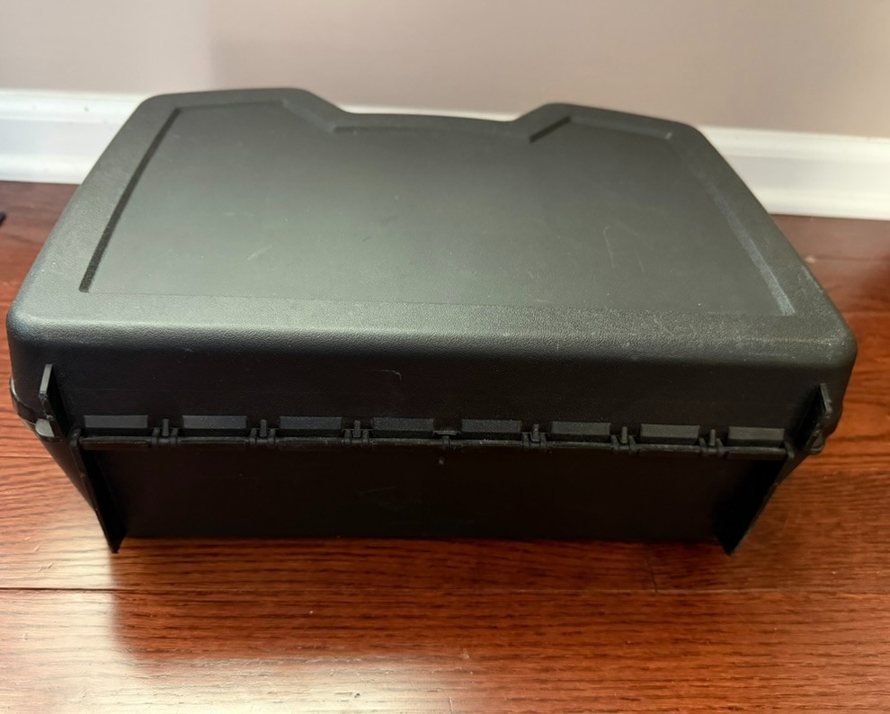 Wiha 31592 24 Piece Insulated Tool Set with case and soft padded foam Metric