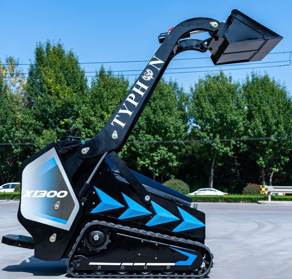 3040lbs TYPHON STOMP X1300 25HP Kubota D1105 EPA Diesel Mini Skid Steer Loader