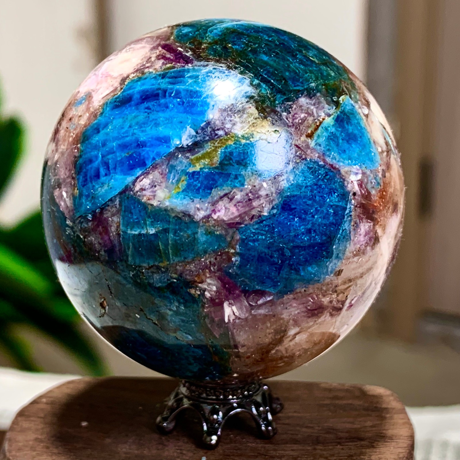 152G Natural Blue Aptite +Sun Stone purple lepidolite Sphere mineral sample