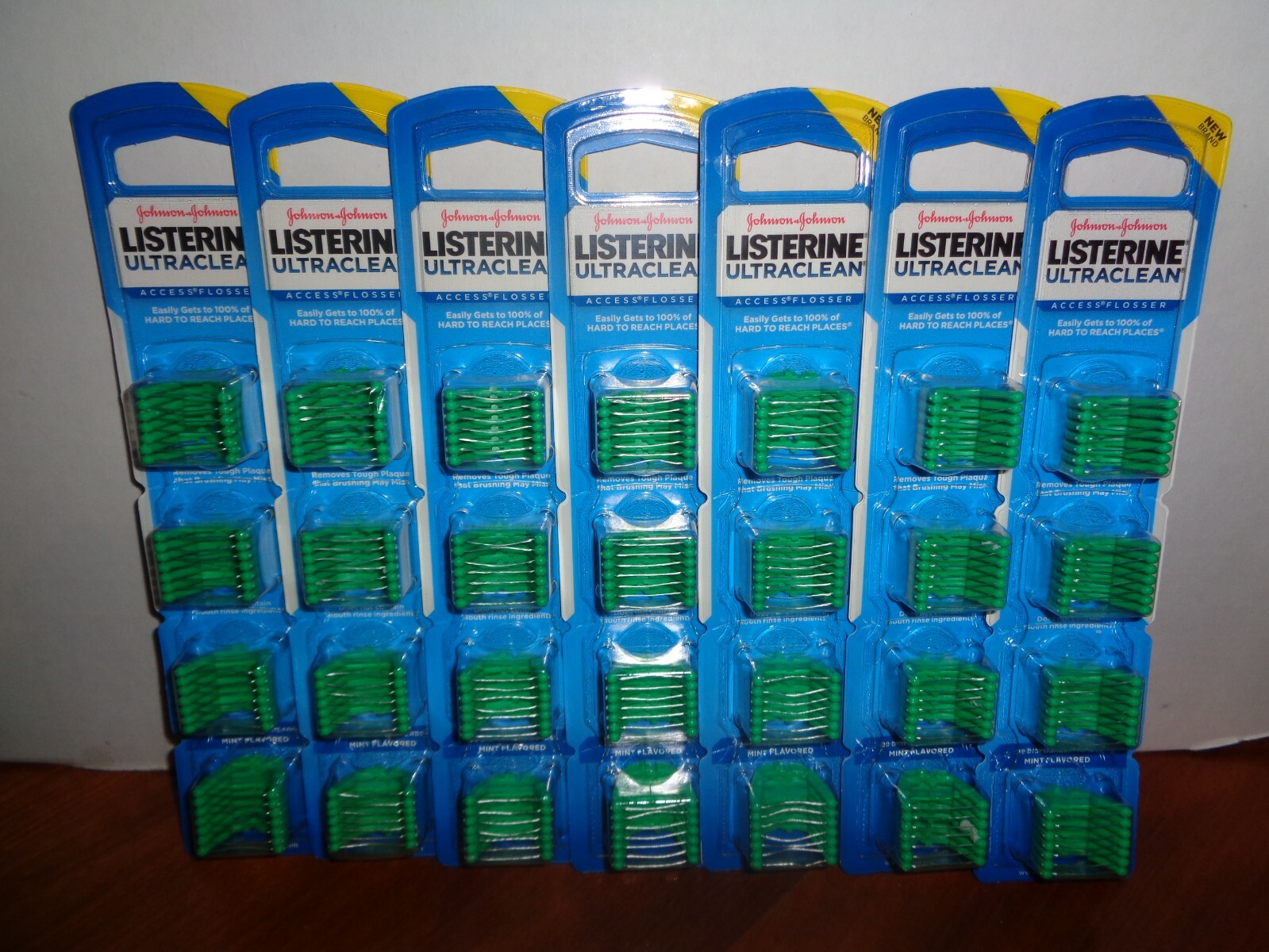 Listerine Ultraclean Access Flosser Floss Refills Mint 28 ct 7 packs 196 Total