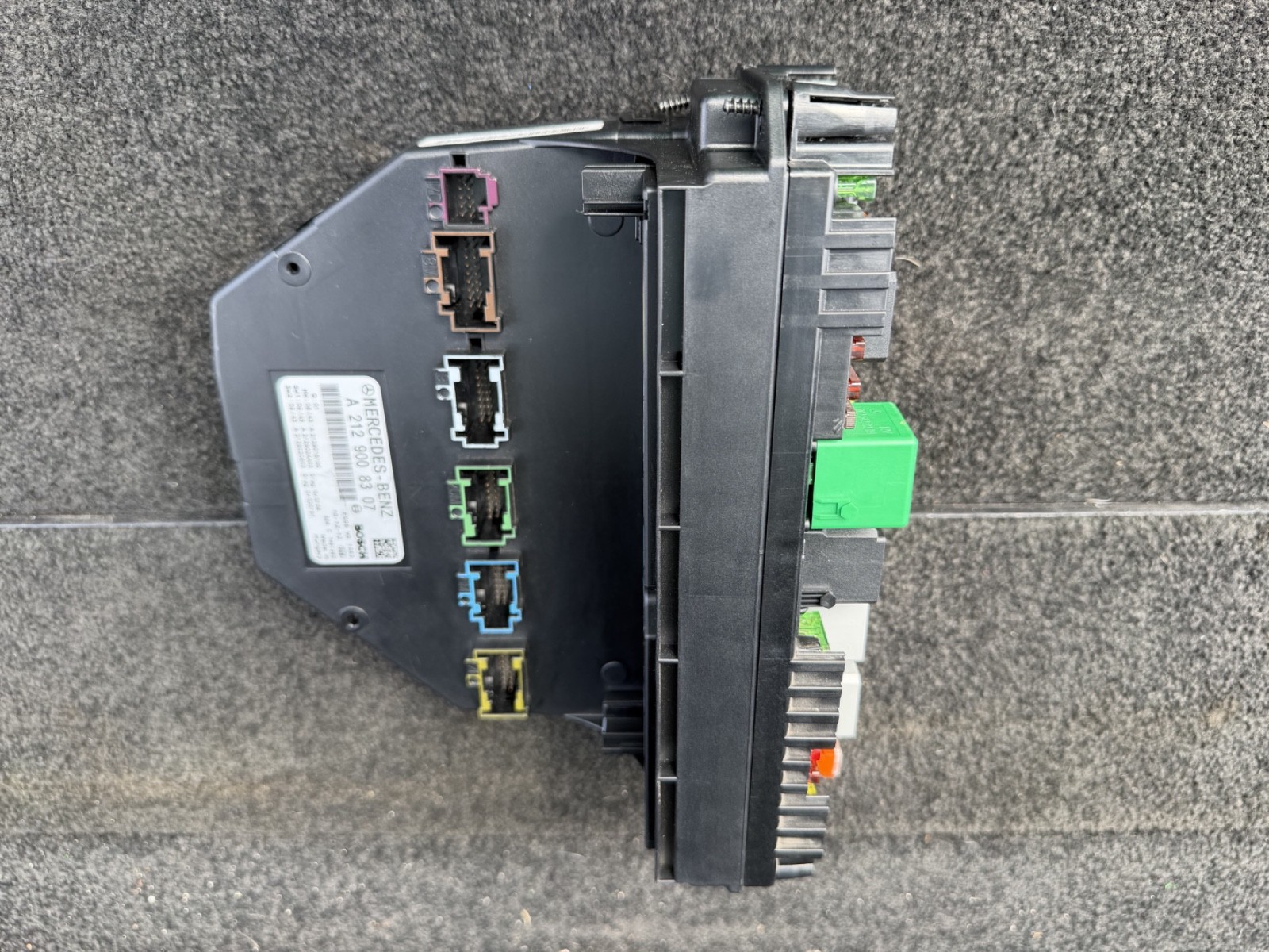 2010-2012 Mercedes-Benz E350 Front SAM Relay Fuse Box OEM 2129008307