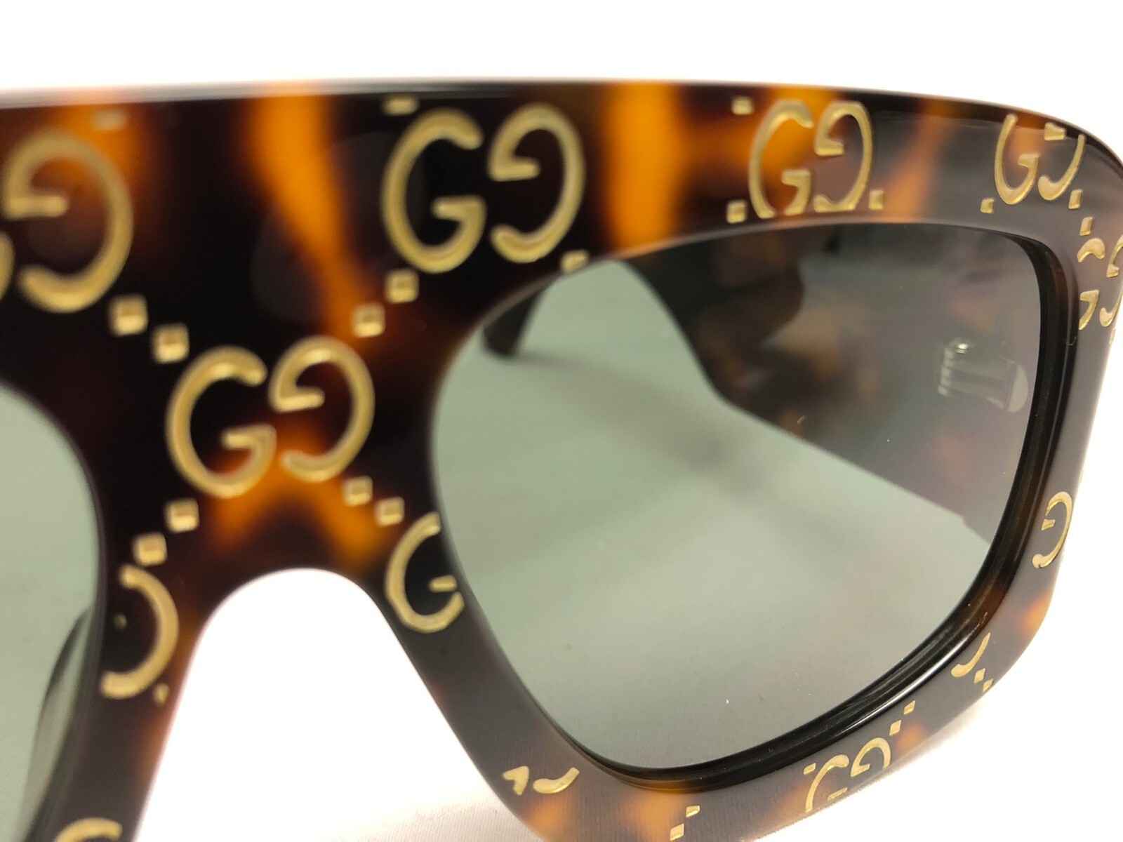 Authentic New Gucci tortoise Square Women's Sunglasses GG0980S Gray Lens