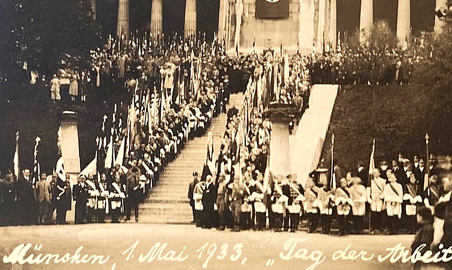 PRE-WW2 GERMAN  LABOR DAY 1933 (TAG DER ARBEIT 1933) PHOTO POSTCARD