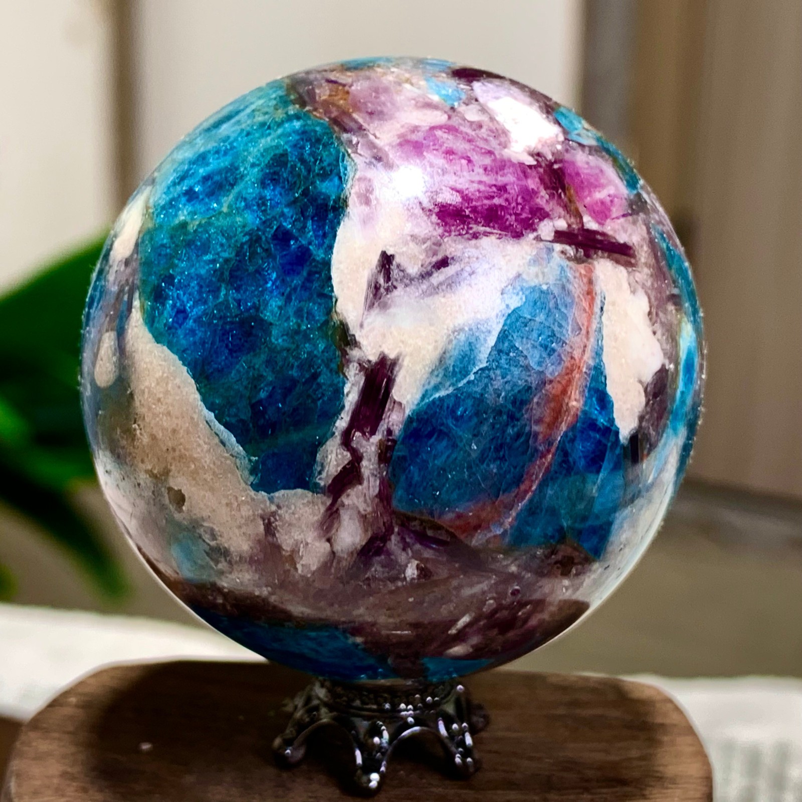 152G Natural Blue Aptite +Sun Stone purple lepidolite Sphere mineral sample