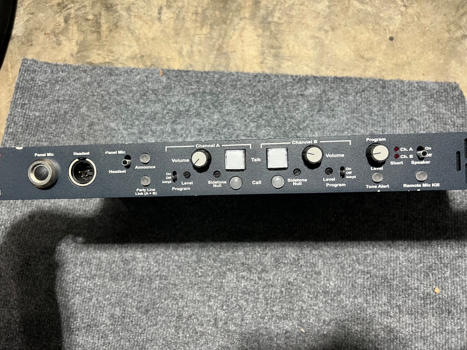 Used ClearCom Encore MS702 MS-702 Wired Intercom Rack Mount Main Base Station