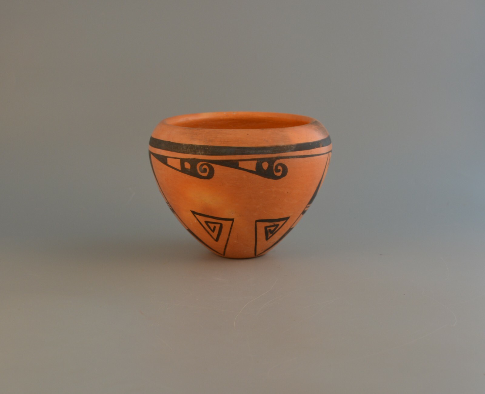 Vintage Traditional Hopi Pueblo Indian Pot - 5 1/8" Across