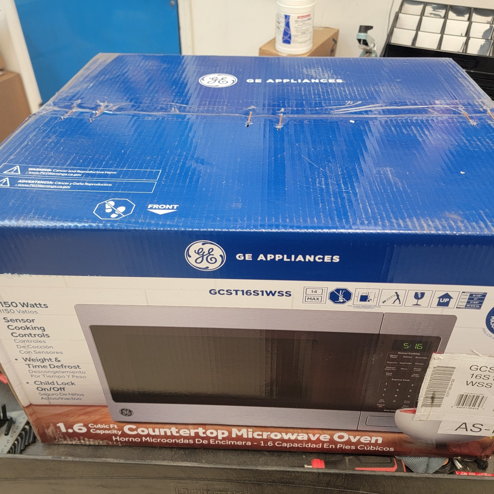 GE 1.6 Cu. Ft. Countertop Microwave Oven | GCST16S1WSS
