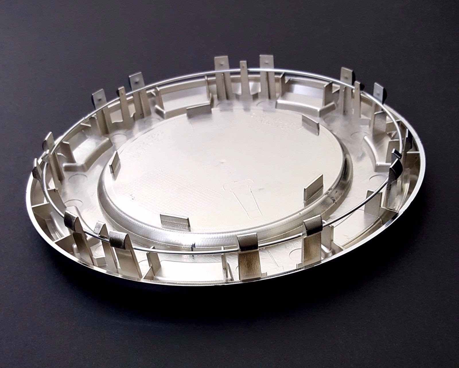 1 PIECE 2007-2014 CADILLAC ESCALADE PLAIN CREST 22" WHEEL CENTER CAP 9596649