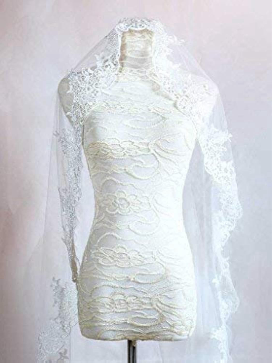 Wedding Bridal Veils Long Veil with Lace and Metal Comb At The Cathedral Length