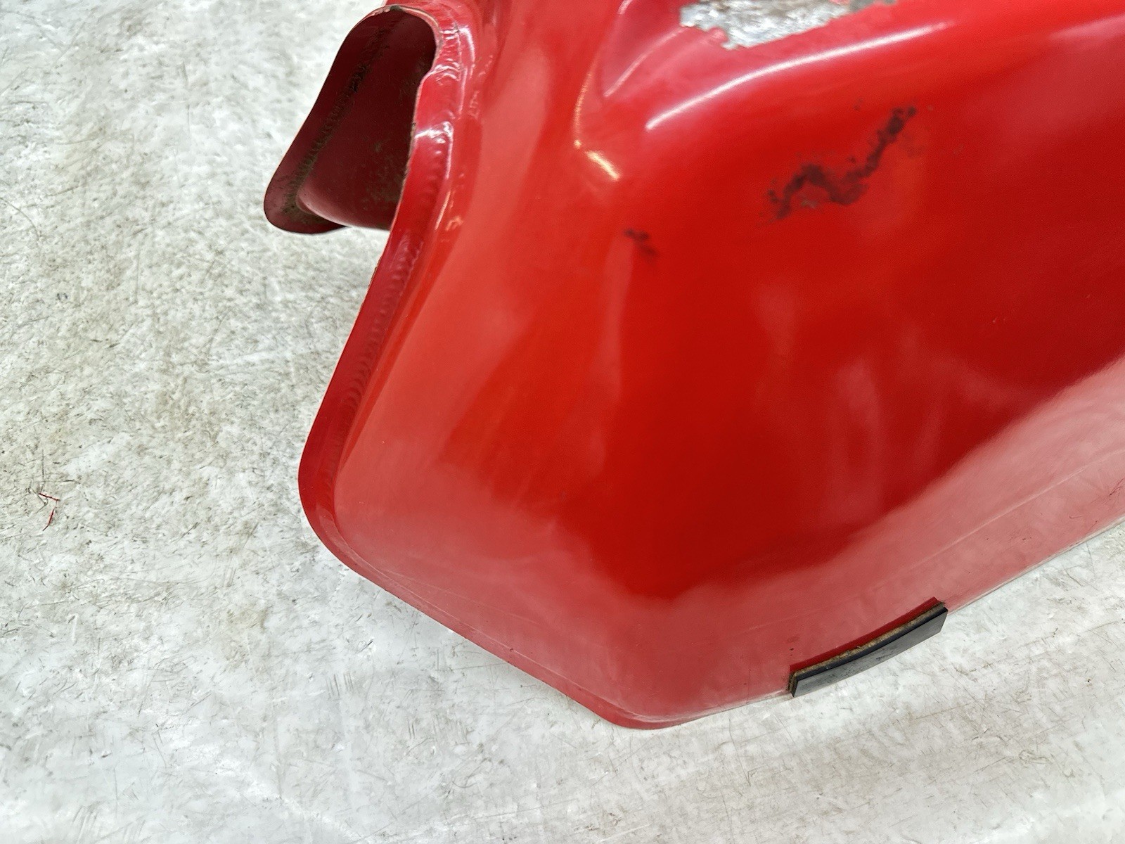 USED OEM 85 86 HONDA TRX 125 TRX125 FOURTRAX RED GAS FUEL TANK (CLEAN NO RUST!!)