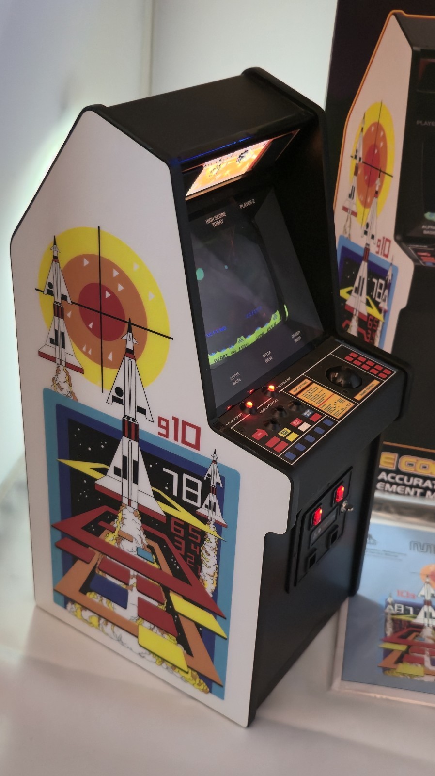 *COMPLETE IN BOX* New Wave Toys Missile Command Replicade 1/7 Scale Arcade Game