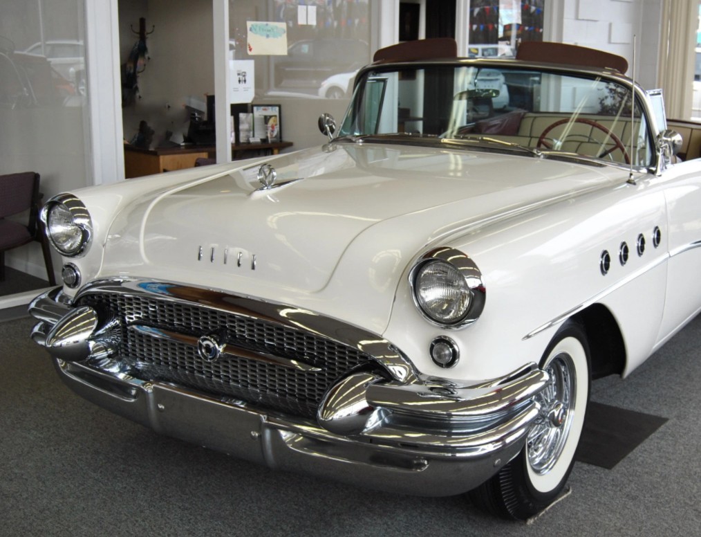 Original 1955 Buick Special, Super, Roadmaster Hood Ornament 166421 - Vintage