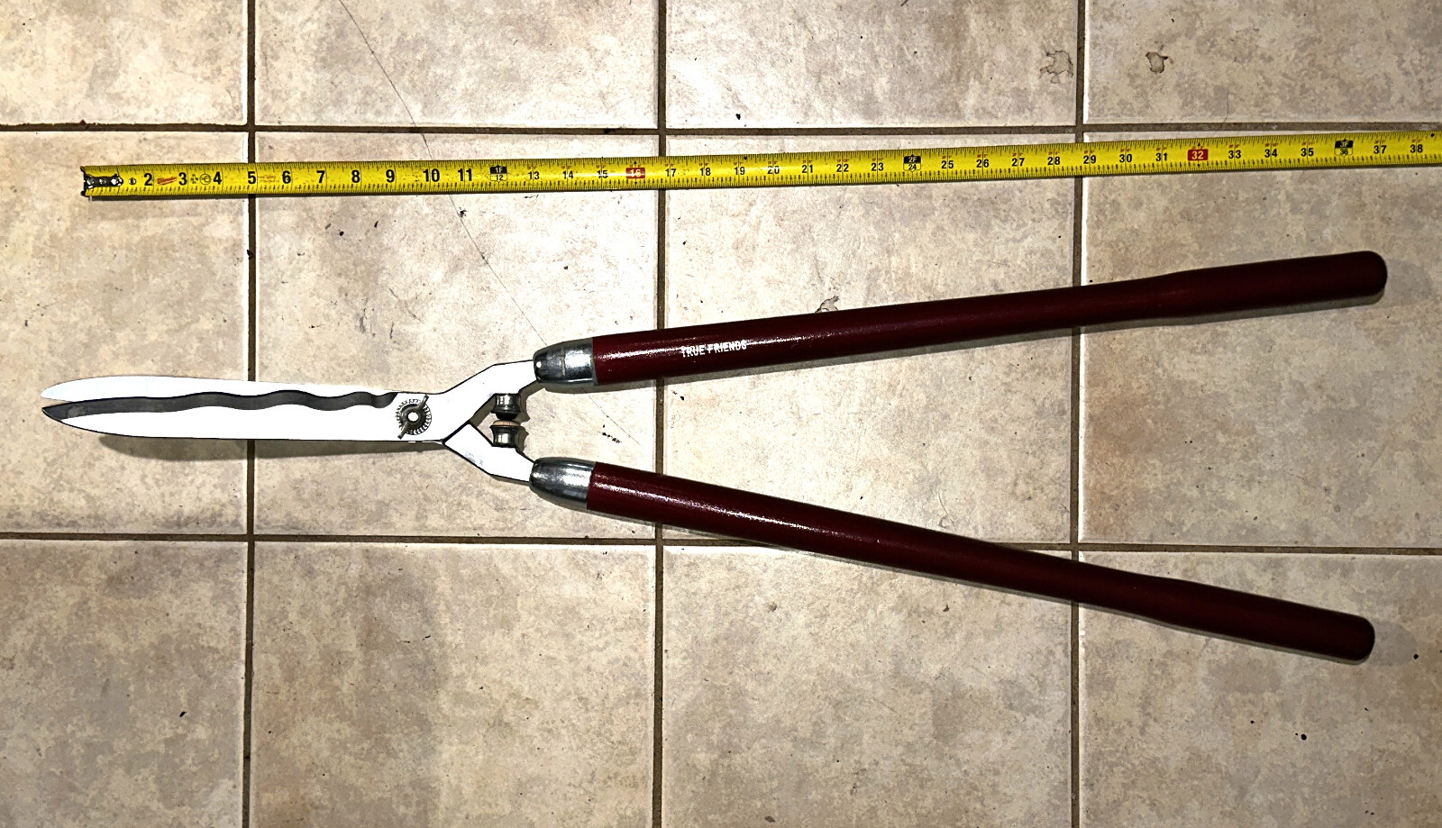 FREUND TRUE FRIENDS  36" Exta Long, Hard-Wood Hedge Sheers  (RARE)  GERMANY