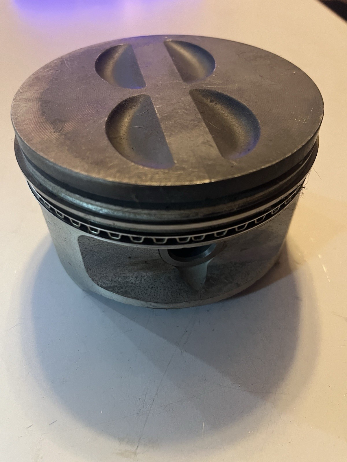 Four 604 Crate Racing Motor Standard Bore Pistons Nice!