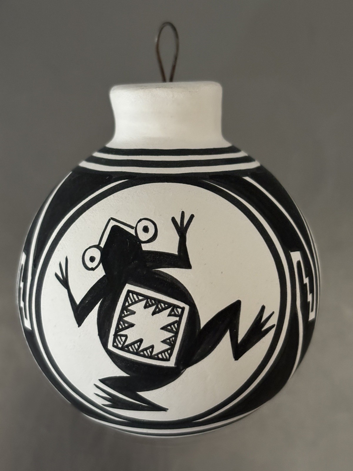 Signed Kimo DeCora Isleta Pueblo Pottery 3” Ornament Southwest Frog FREE SHIP