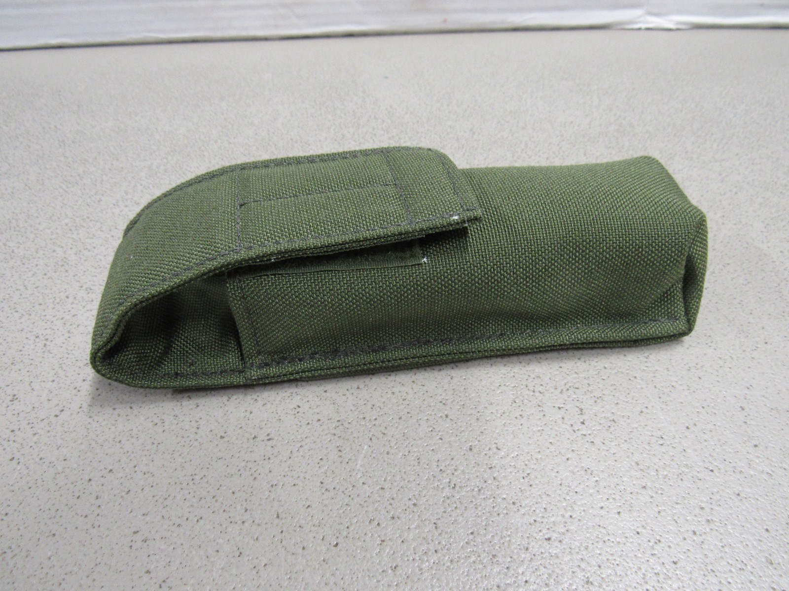 Old Gen Eagle OD Green Suppressor Pouch w/ Alice Clip Flashlight Pouch NOS
