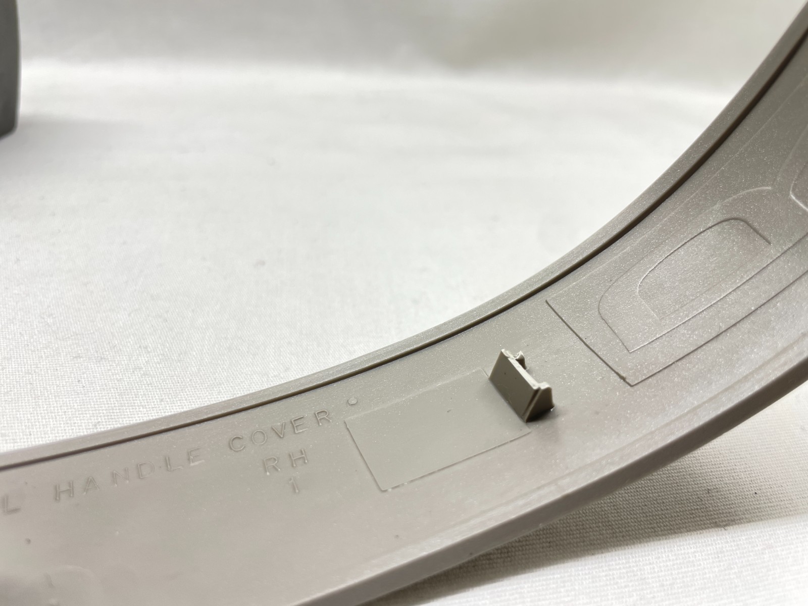 2007 2008 2009 SILVERADO SIERRA FRONT PASSENGER DOOR PANEL PULL GRAB HANDLE GRAY