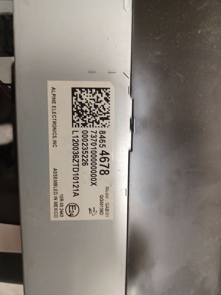 Info-GPS-TV Screen Classic Style S Or VIN T Dash Fits 20-24 TRAVERSE 3141559