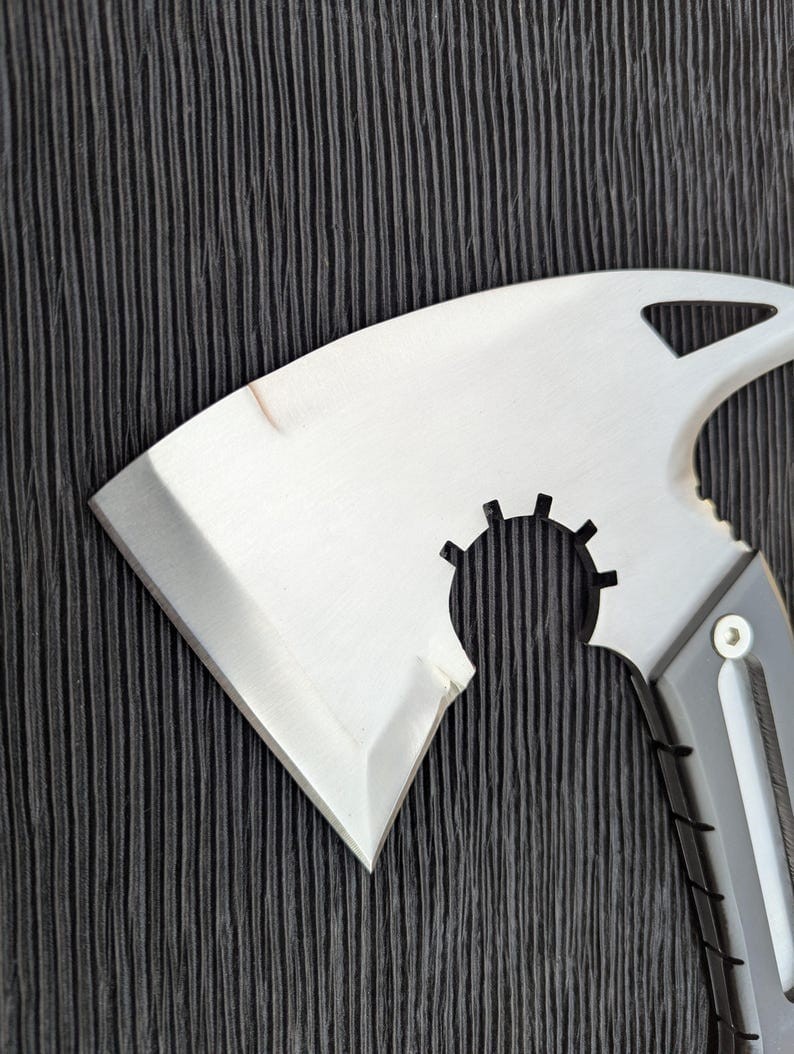 Custom Handmade Carbon Steel Blade Resident Evil Leon Axe | Hunting Axe Camping