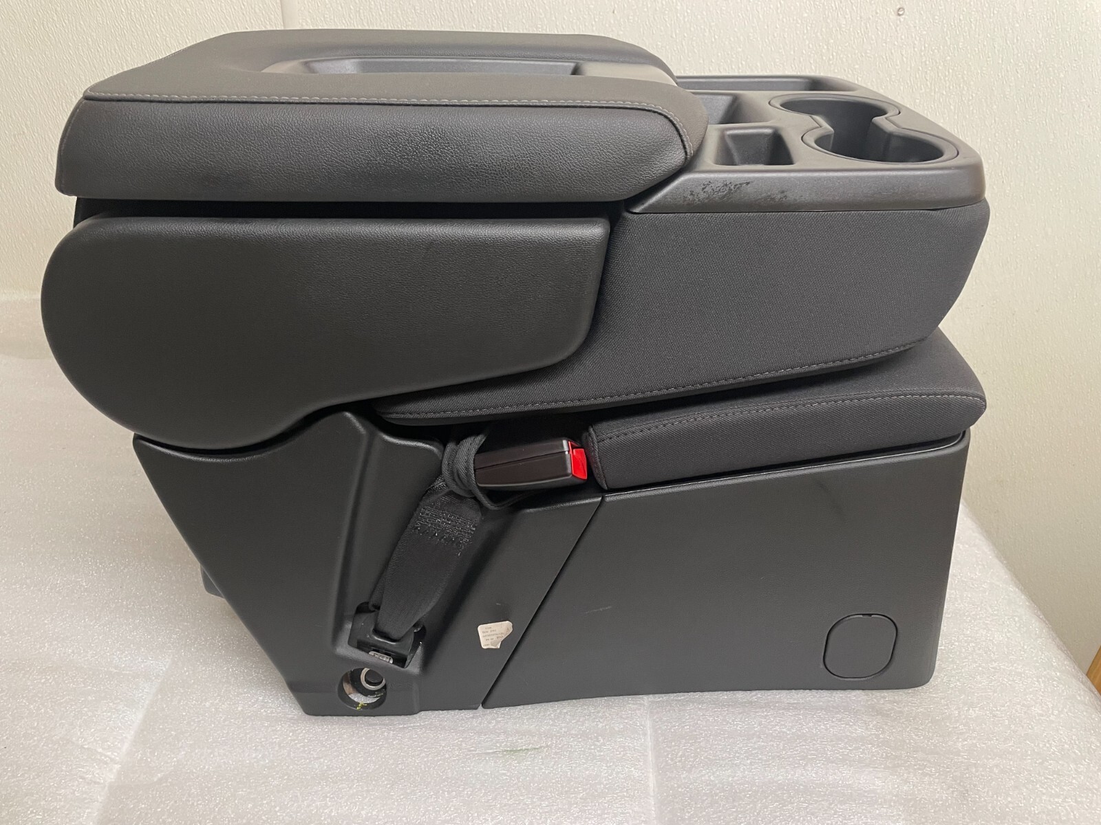 19-23 CHEVROLET TAHOE SILVERADO EBONY CLOTH CENTER JUMP SEAT WITH STORAGE...RARE