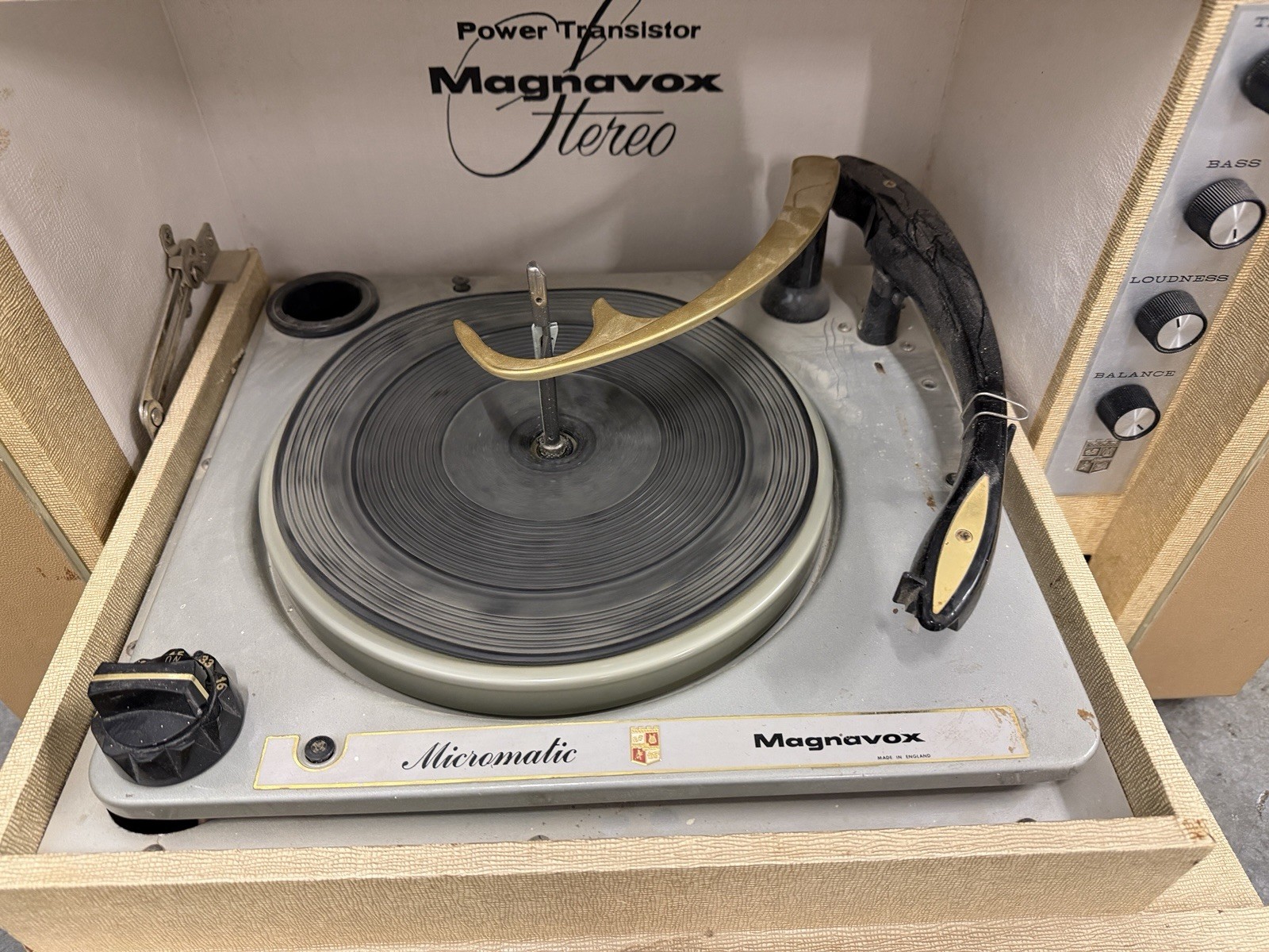 Vintage 1960's MAGNAVOX Imperial Micromatic TURNTABLE RECORD PLAYER Tested Works