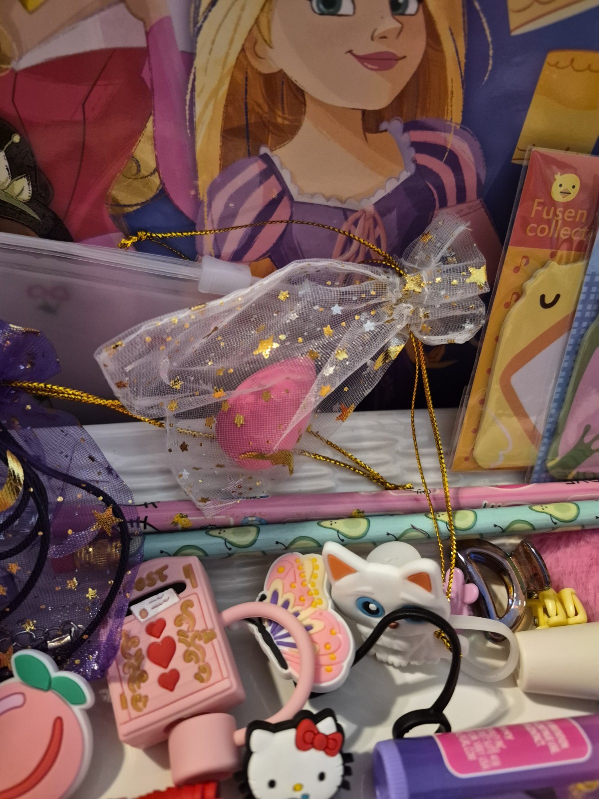 Kids Mystery Scoop + Bonus Toy Surprise/ Fun & Random/ Ages 8-12