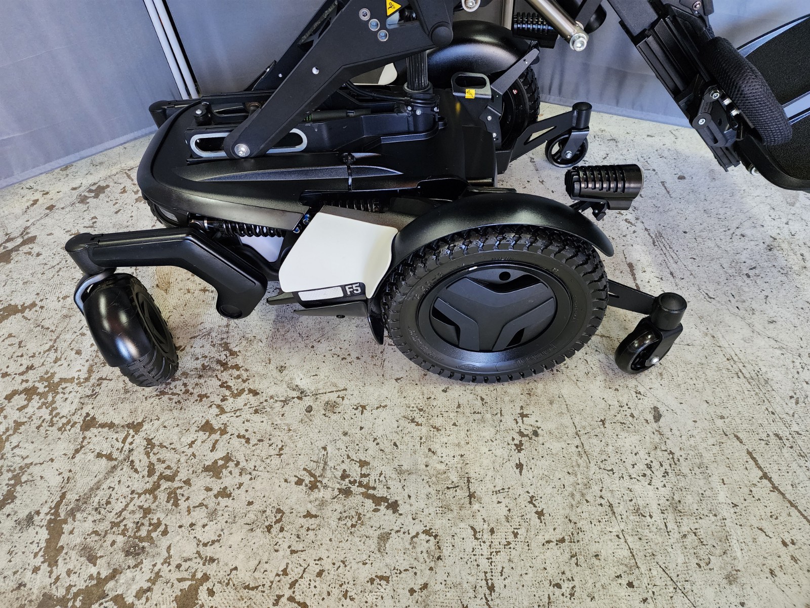 Permobil F5 VS Verical Stander 14" Seat Lift, Recline, Tilt, Leg, Lights 7.5MPH