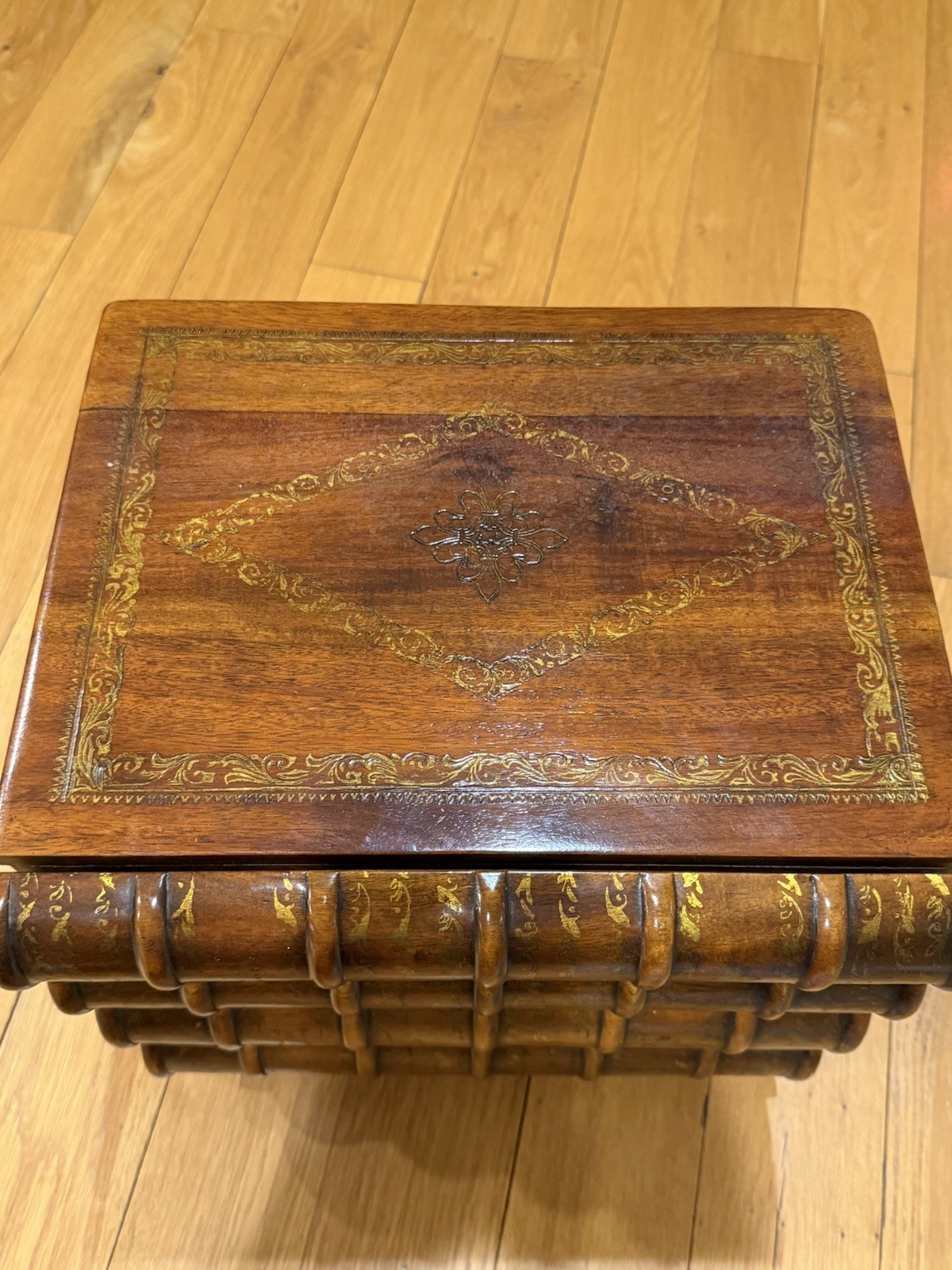 Theodore Alexander Faux Book Scholar’s Chest Model 1100-054 13.5” X 13 X 11.5”