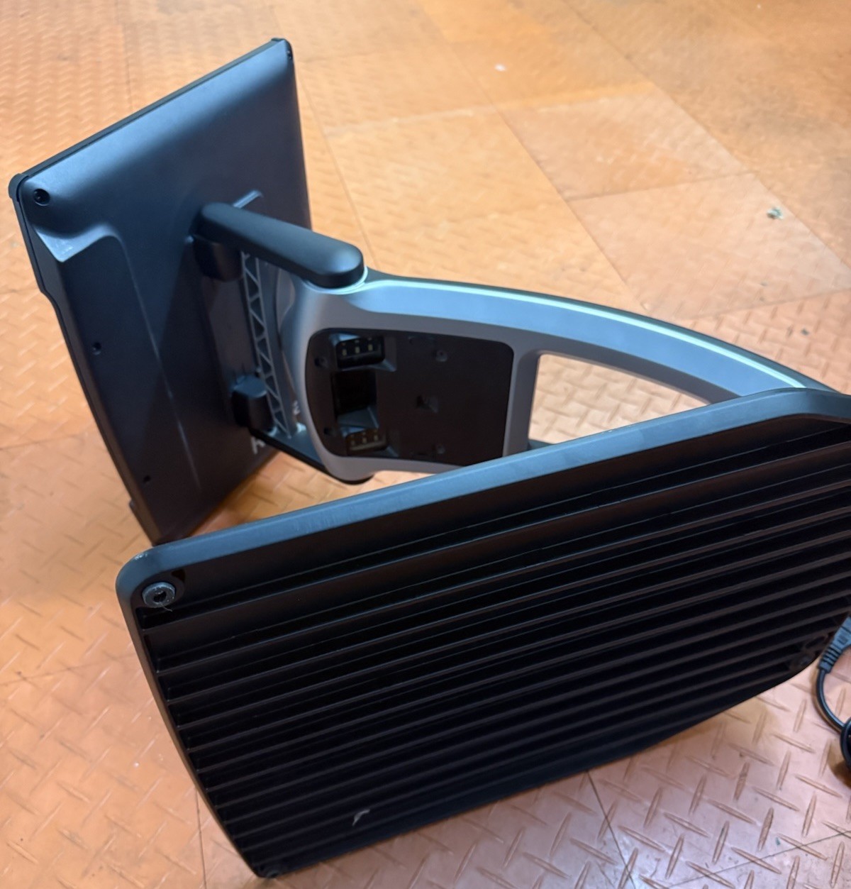 Humanware Reveal 16 Full HD Digital Video Magnifier With Rolling Case