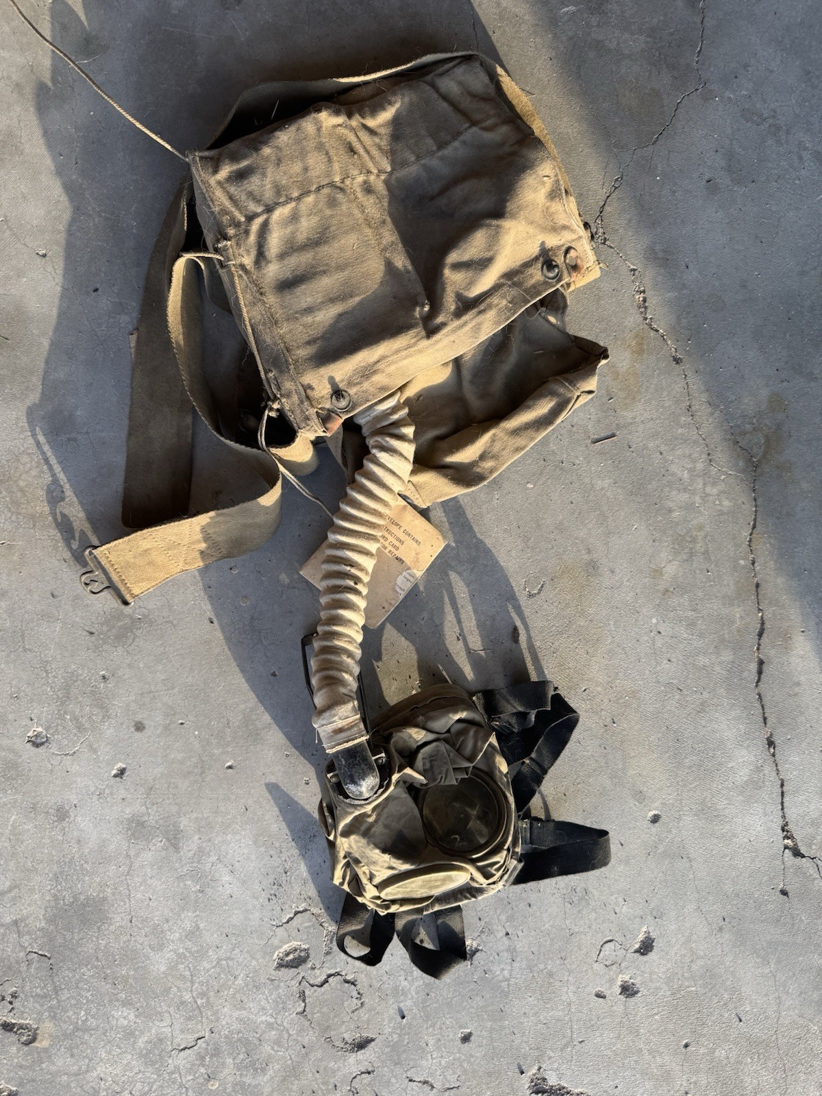 Vintage Dutch commercial Model 128 gas mask For Rehab Display 1930’s Rehab