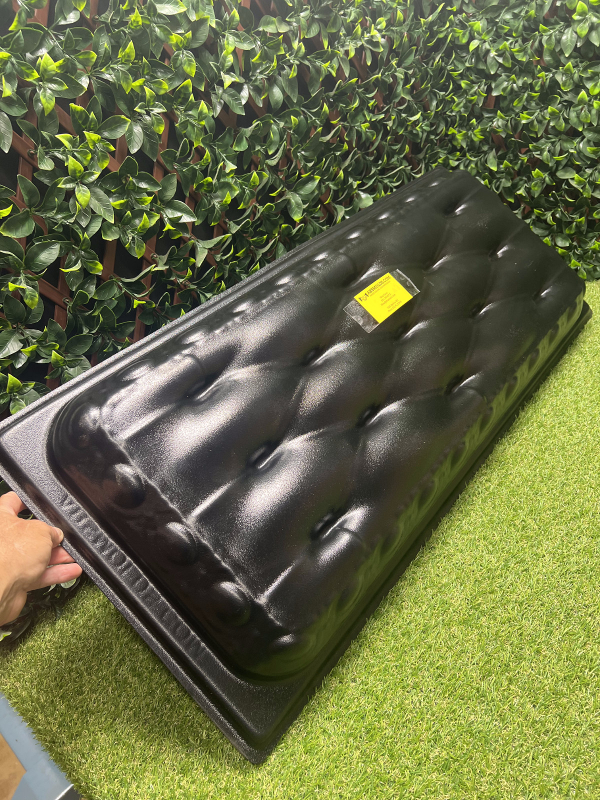 The Empress Concrete Bench Mold Set