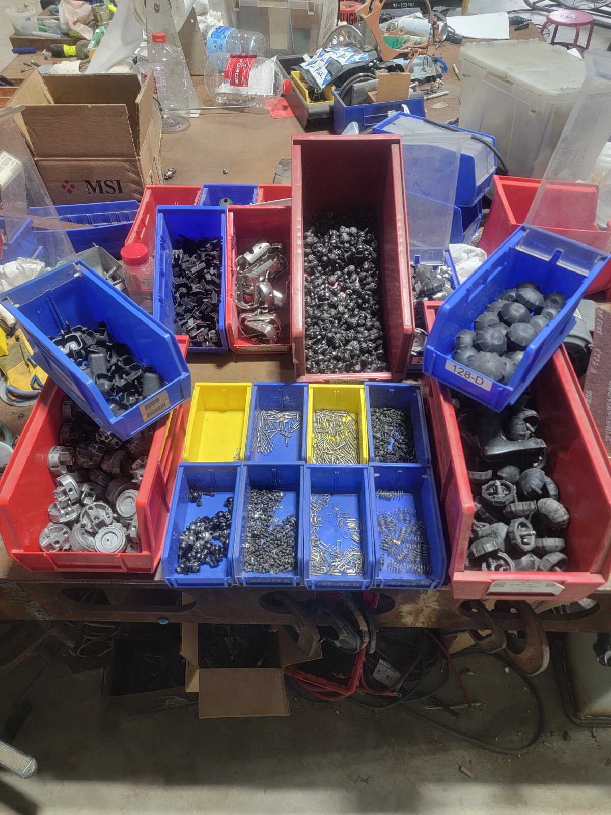 SEMCO Model 250 Pneumatic Sealant Tool 6 oz. Retainer & Hose