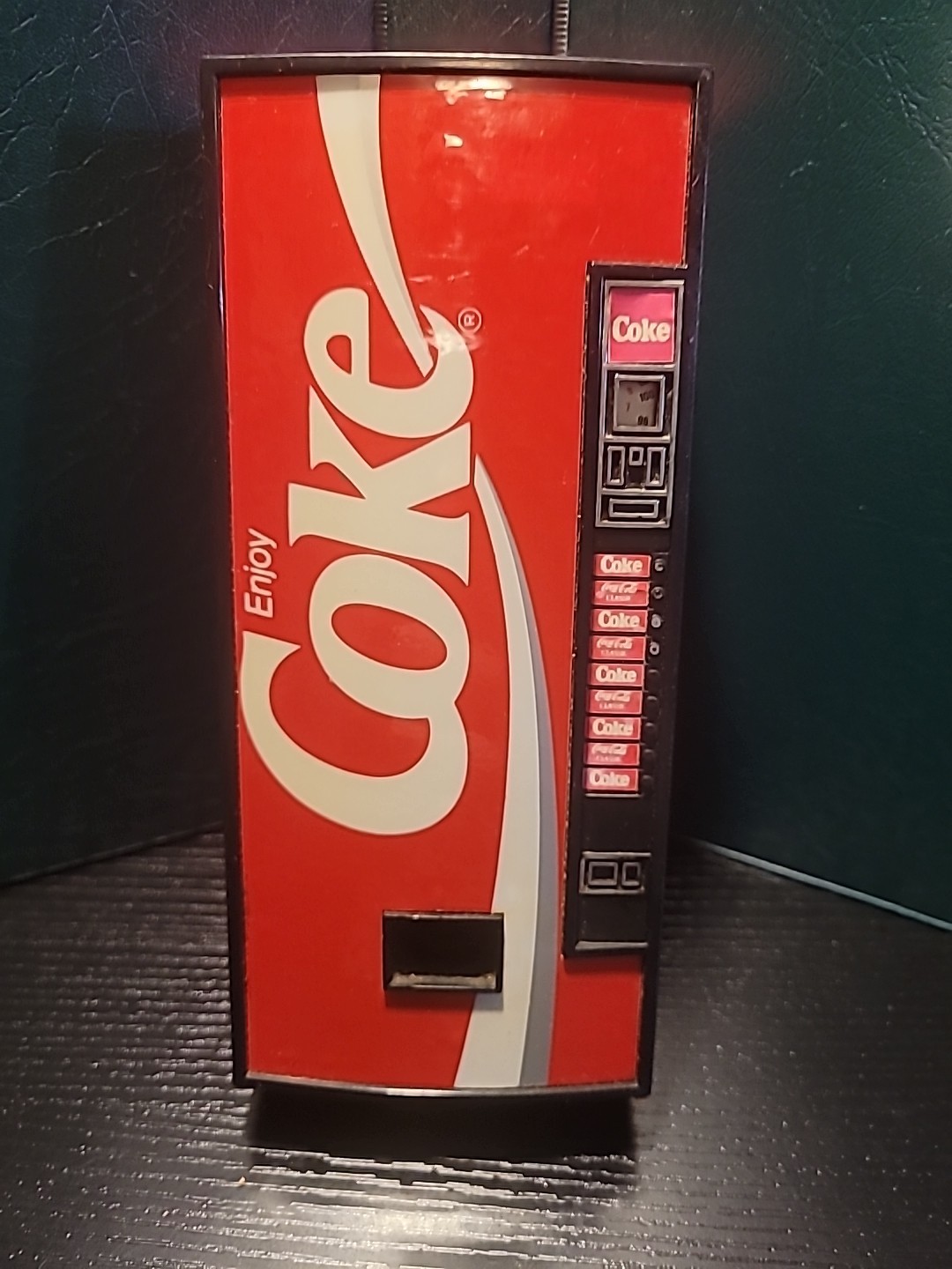 1989 Coca-Cola Coke Pop/Soda Machine Replica Radio - Not in Working Condition
