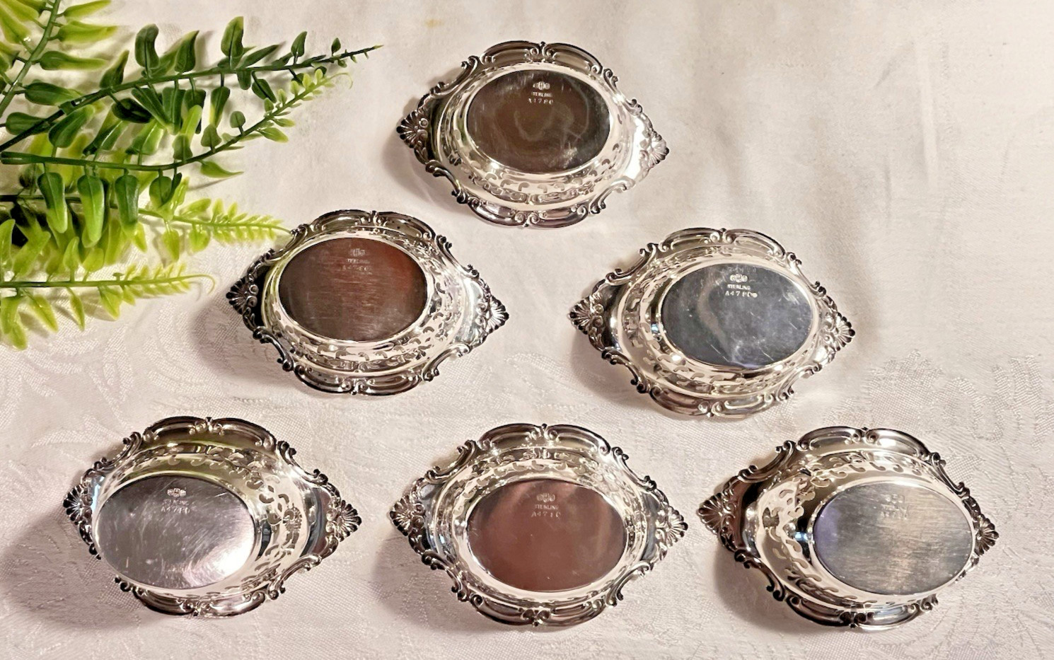 ONE Gorham Sterling Silver Nut Dish 23.5 Gr W/Mono. 3-3/4" X 2-1/2". A 4780