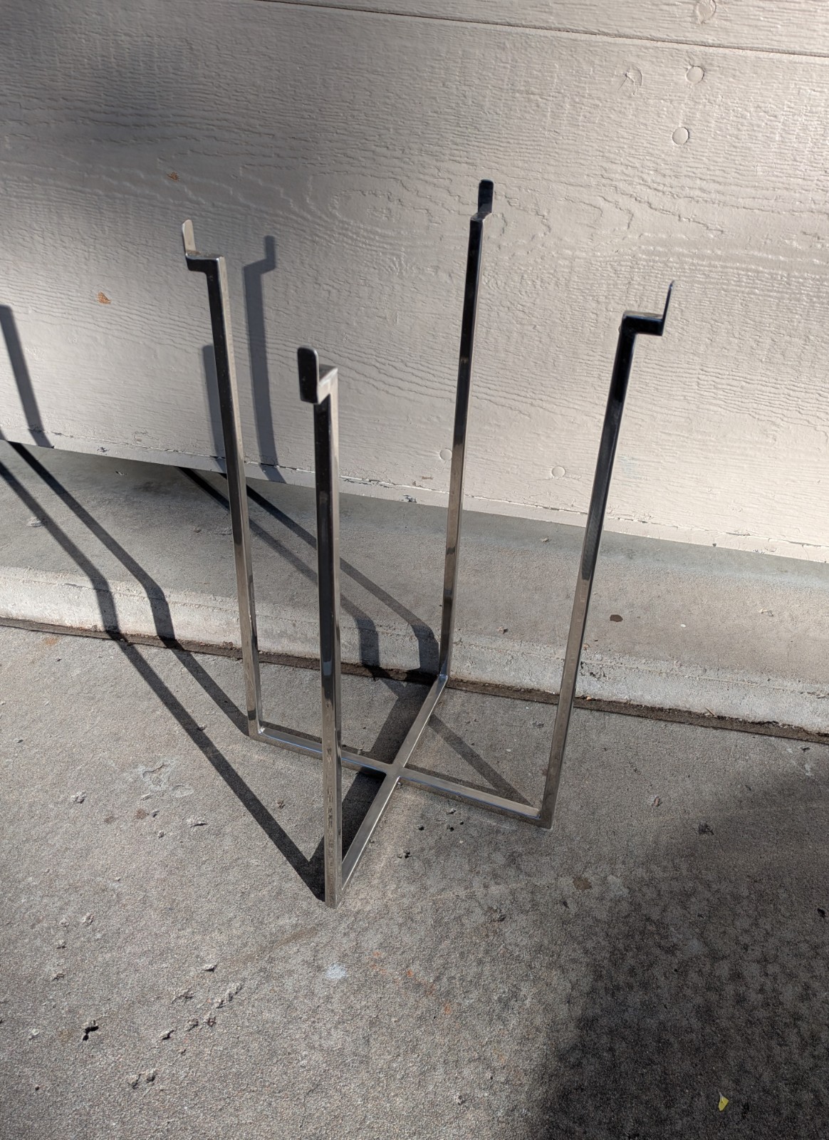 Vintage Mid Century Modern Glam Round Acrylic Lucite Sculptural Metal Table K24