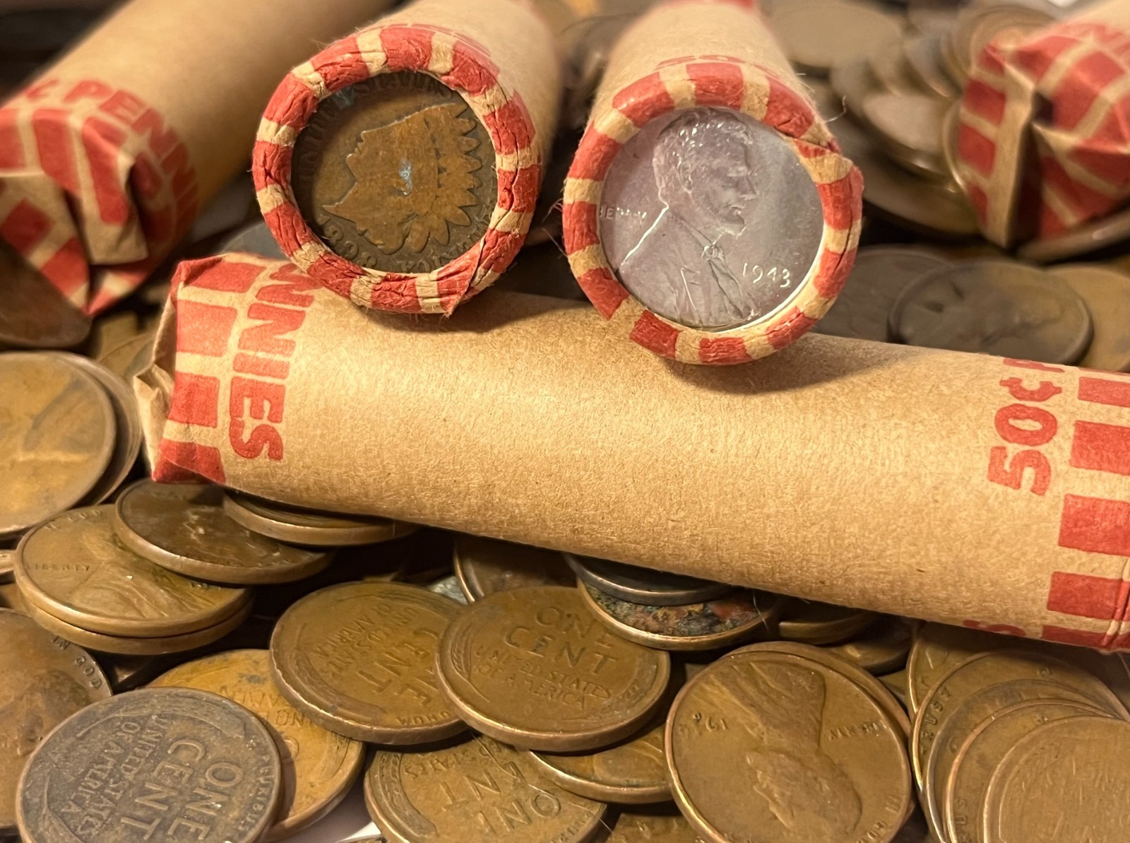 1 roll of UNSEARCHED wheat pennies w/steel cent one end & indian head other end