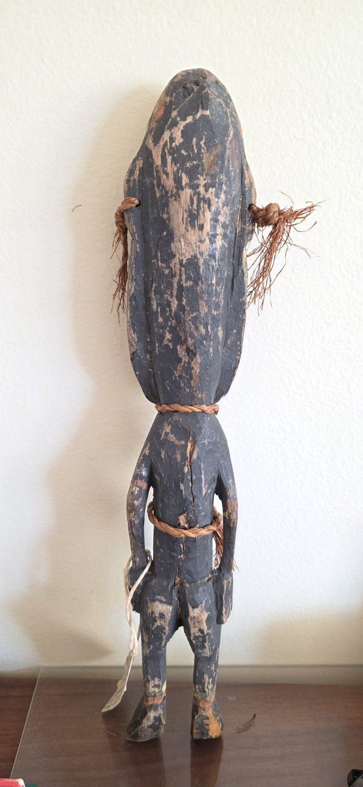 SMALL PAPUA NEW GUINEA ANCESTRAL FIGURE - SEPIK RIVER REGION PRIMITIVE ART