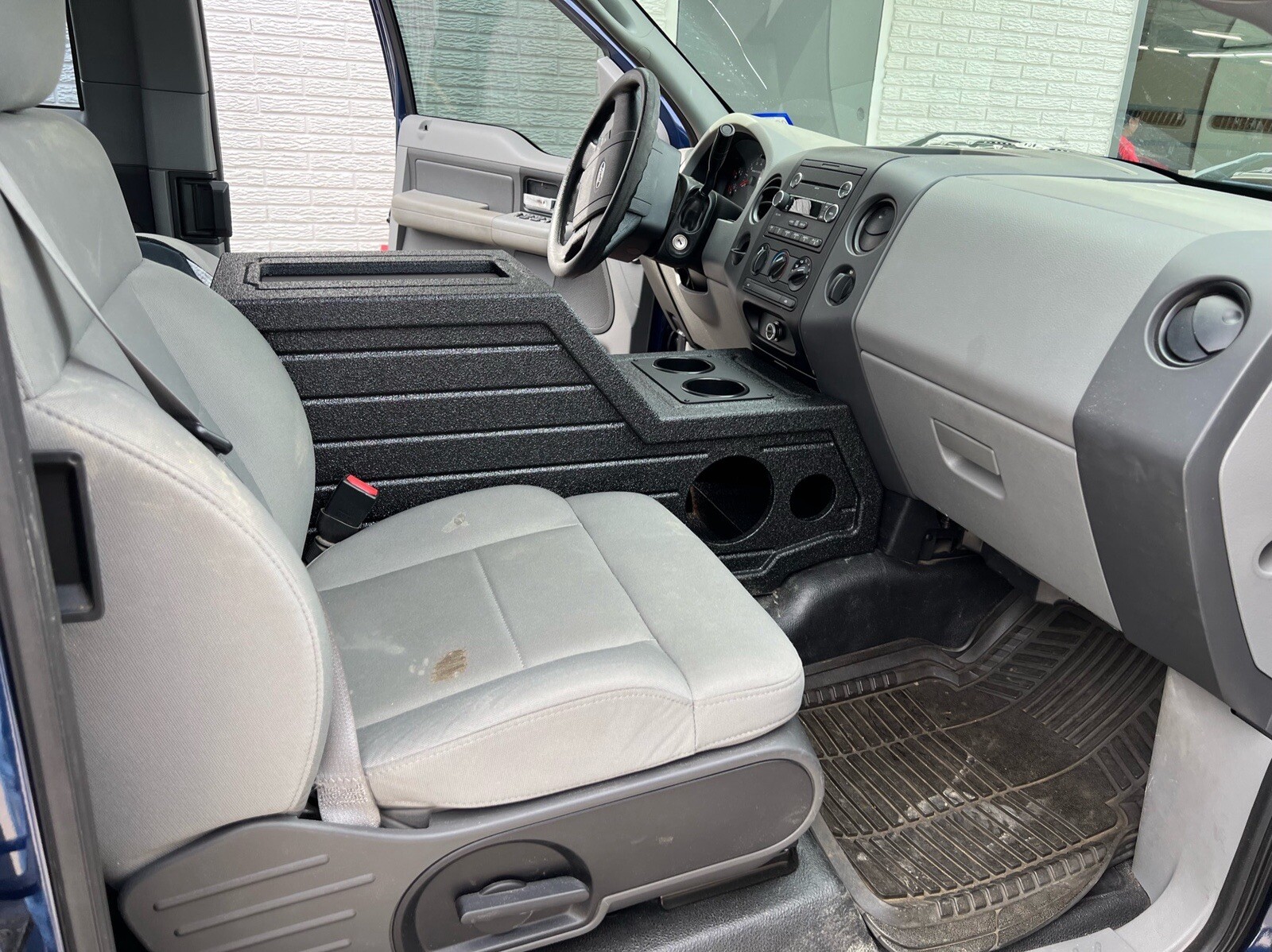 Ford F-150 04-08 Center Console Subwoofer Box 1x12” Woofer F150 Crew Cab