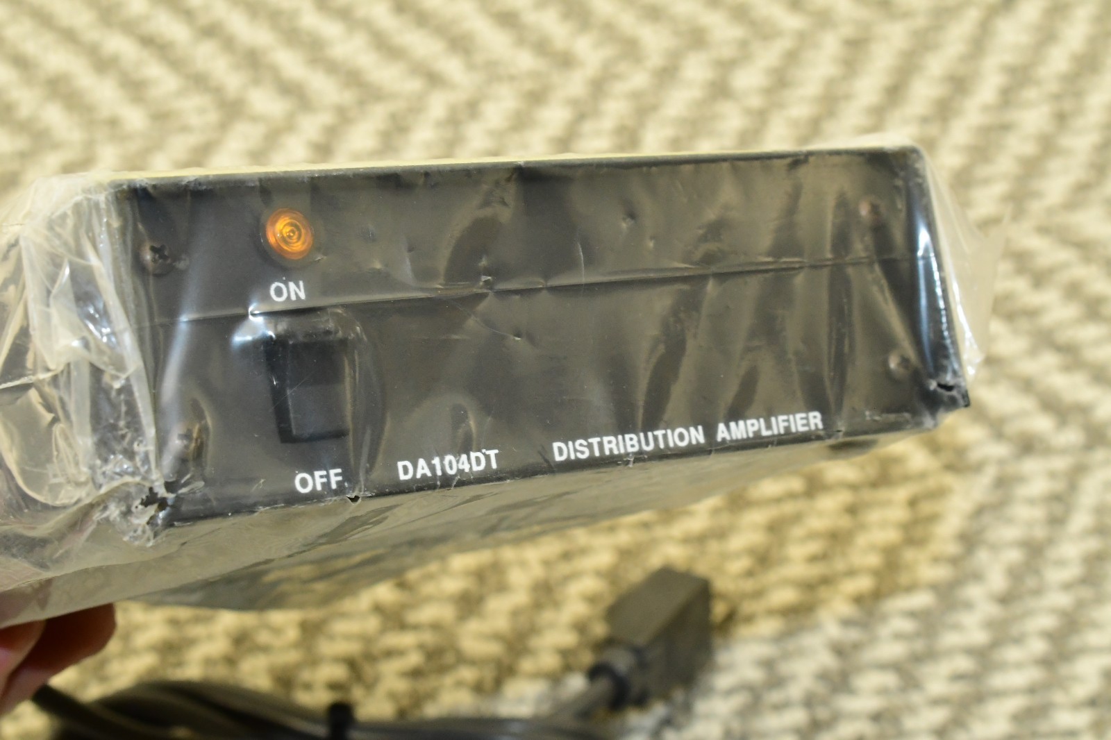 Pelco DA104DT Video Distribution Amplifier Power - NEW / UNUSED