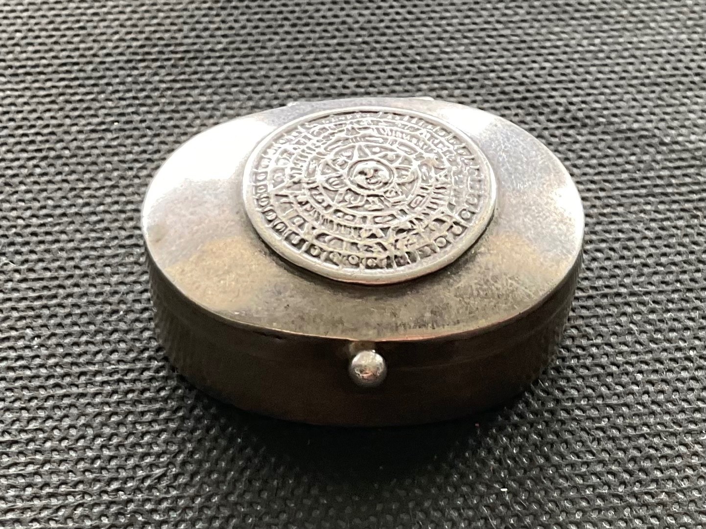 Vintage mexico 925 sterling silver Aztec Sun Stone calendar trinket pill box
