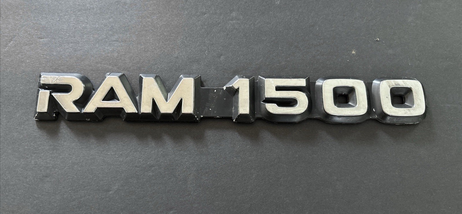 97-02 Dodge Ram 1500 Emblem 85501C Logo 5DV60PR4 Nameplate 55295310 Decal Badge