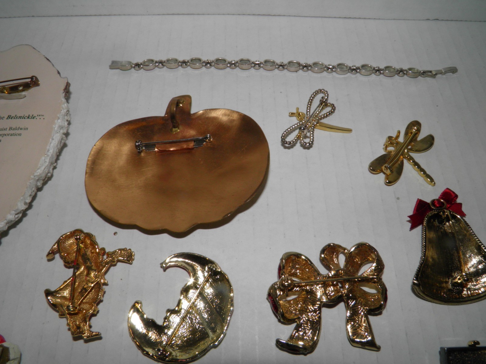 Jewelry Lot of 17 Items Christmas Wildlife Brooches Bracelets For Wear or Crafts