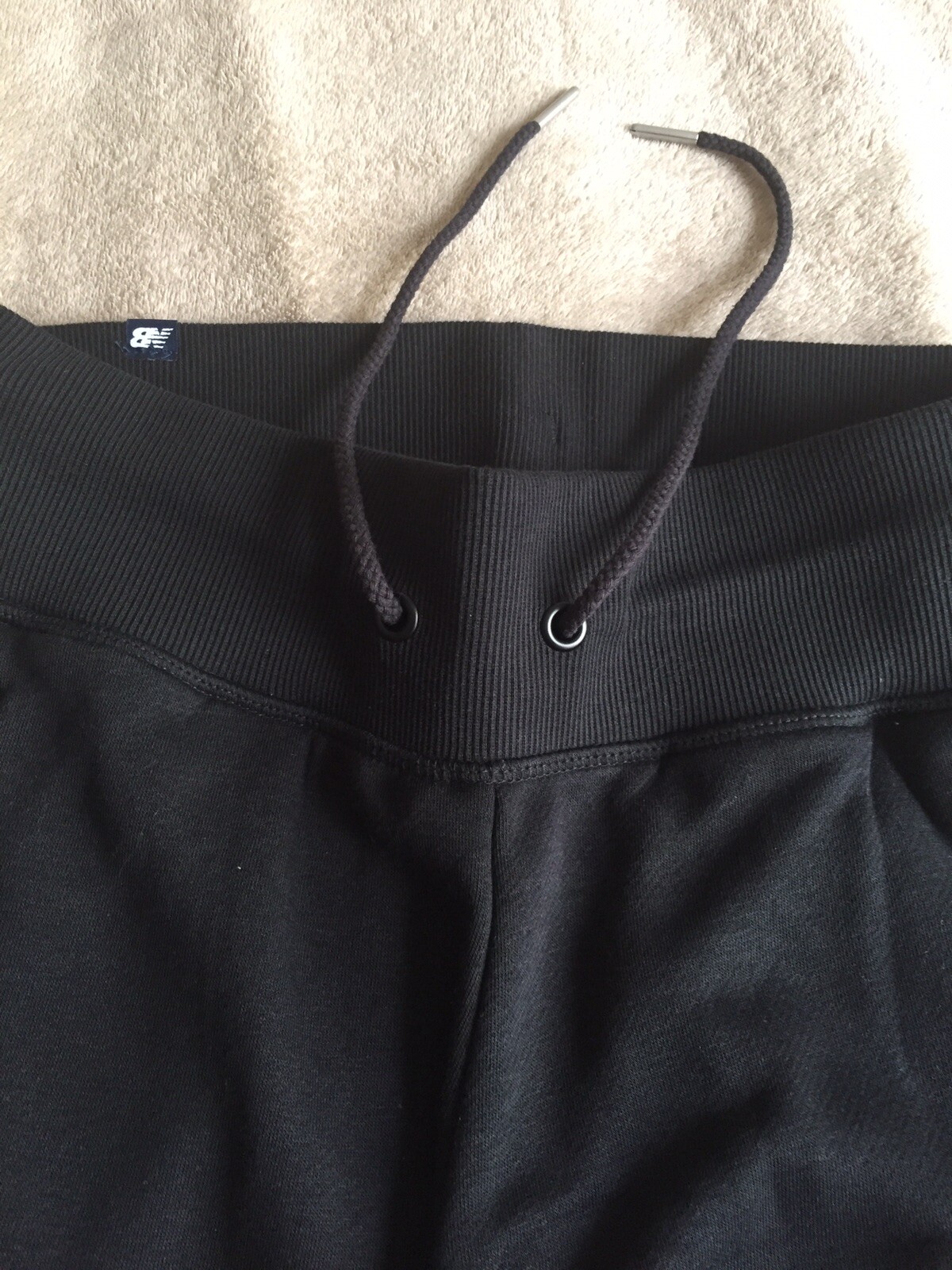 New Balance Women's Essentials Fleece Drawstring Sweatpant (Black, M)