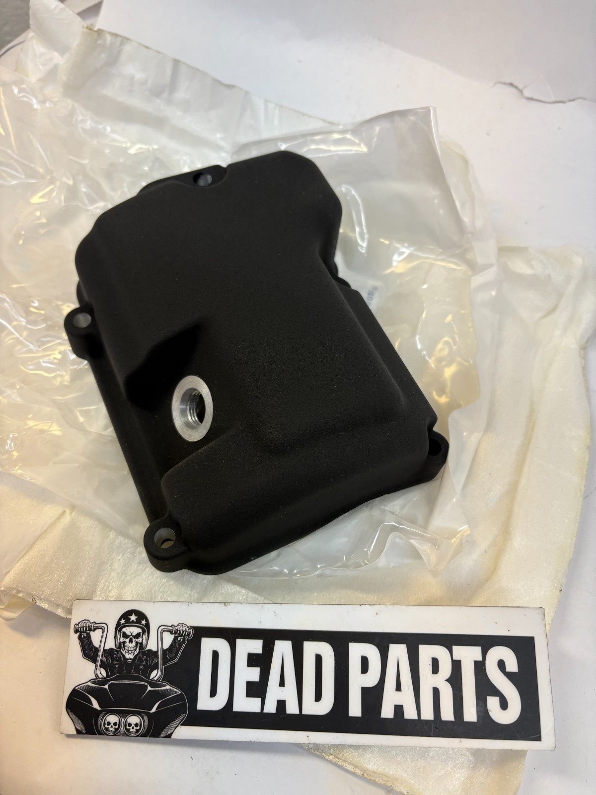 Harley NOS black wrinkle FXSTB 5-speed transmission top cover 34519-98